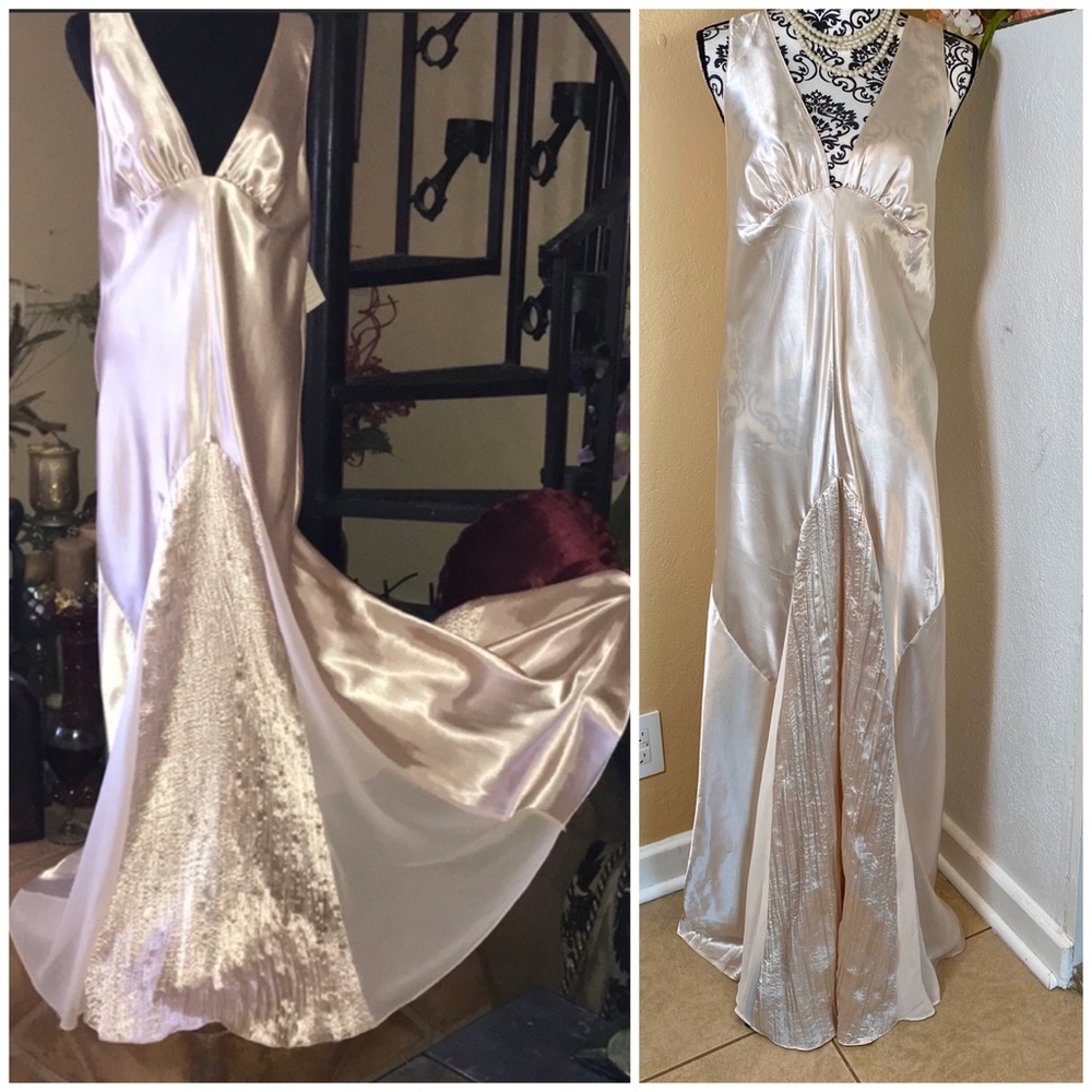 Jacalyn Bennett Full Sweep Long Night Gown